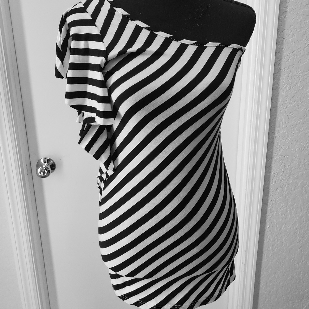 Sexy One Shoulder Black and White striped Top